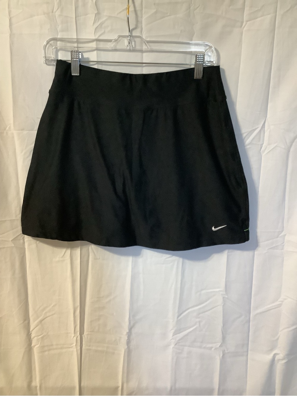 Nike Black Women's Athletic Skort NO SIZE TAG. LOOK AT MEASUREMENTS